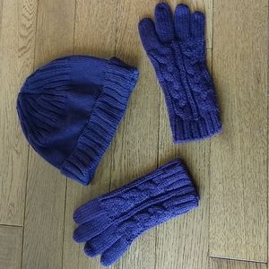 a.n.a. Winter Hat and Glove Set